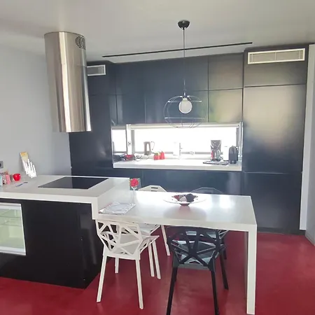 Athina Art Apartment *