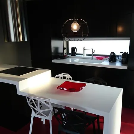 Athina Art Apartment *